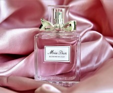 Echantillon gratuit DIOR parfum Miss Dior Blooming Bouquet