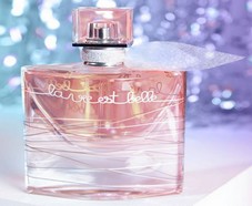 5 parfums La vie est Belle Lancôme Edition limitée offerts