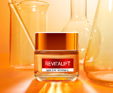 L’OREAL : 860 soins Eclat Vitamine C Revitalift gratuits